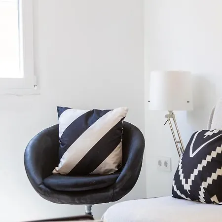 Trendy Homes Alfarerias アパート アルメリア